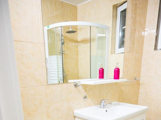 Escape Aparthotel Suceava Extérieur photo